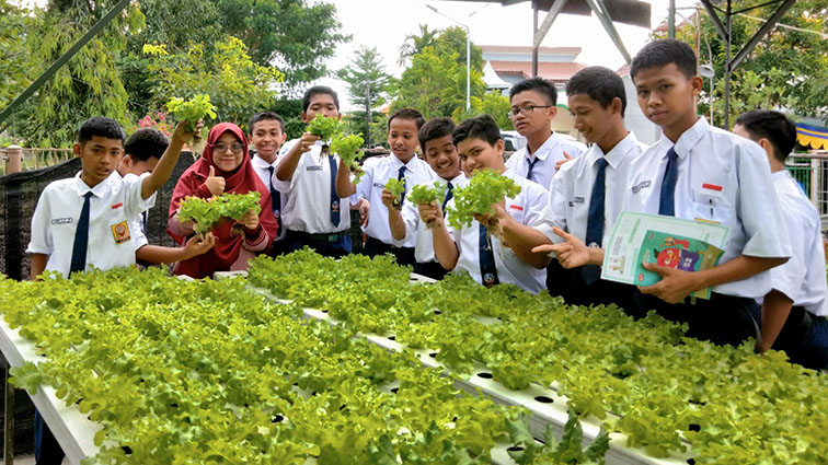 Kunjungan Komunitas Scientist Squad Ke Kebun Sayur Hidroponik Surabaya